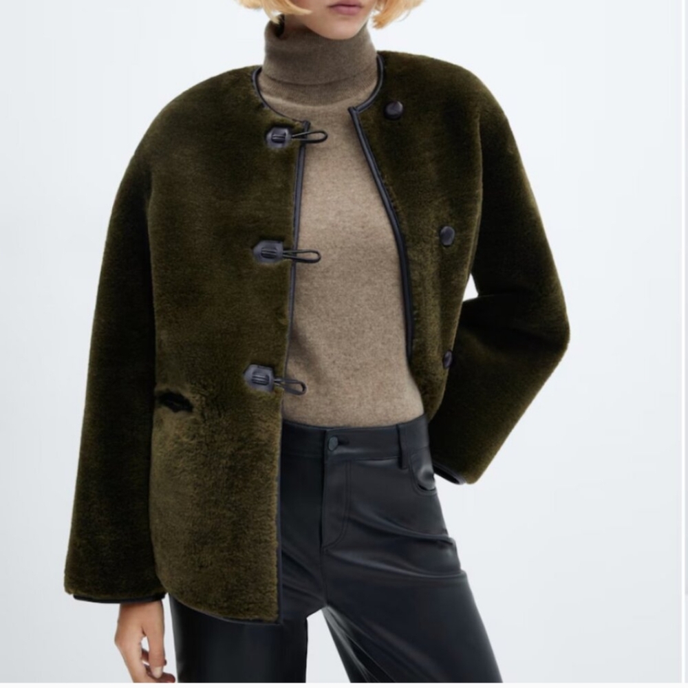 Mango Viral Faux fur toggle jacket Size Medium